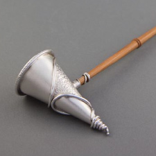 Candle snuffer